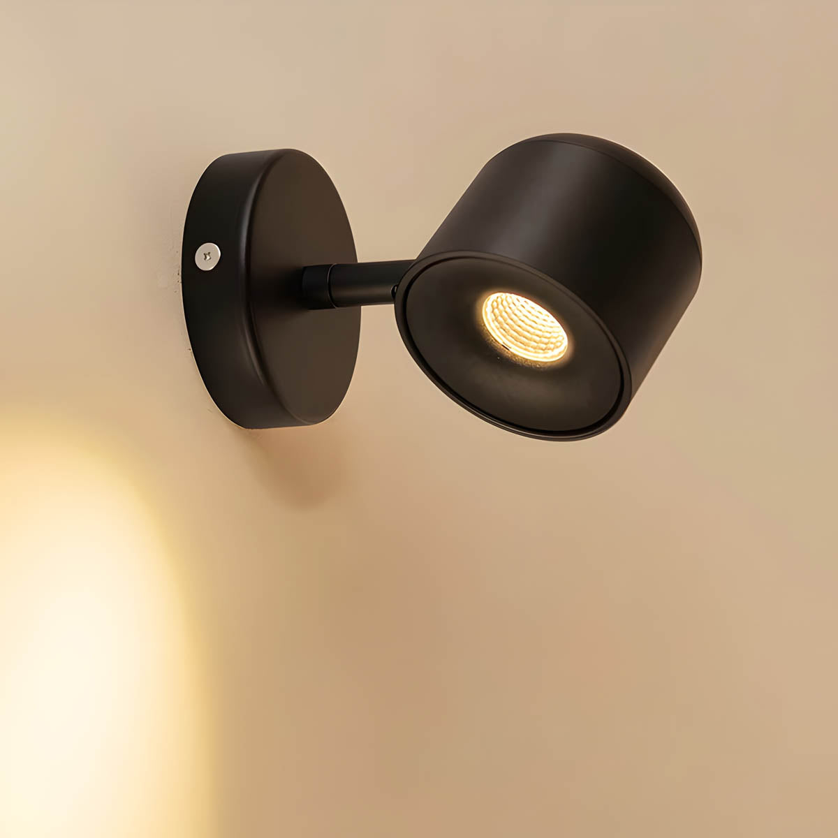 LumiFlex – Dimmable Wall Lamp with Minimalist Design and Rotatable Head