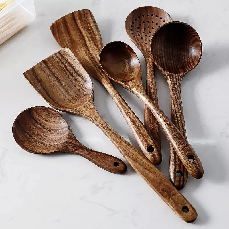 CulinaSet – Stylish 7-Piece Kitchen Tool Set made of Teak Wood for a Luxury and Functional Cooking Experience