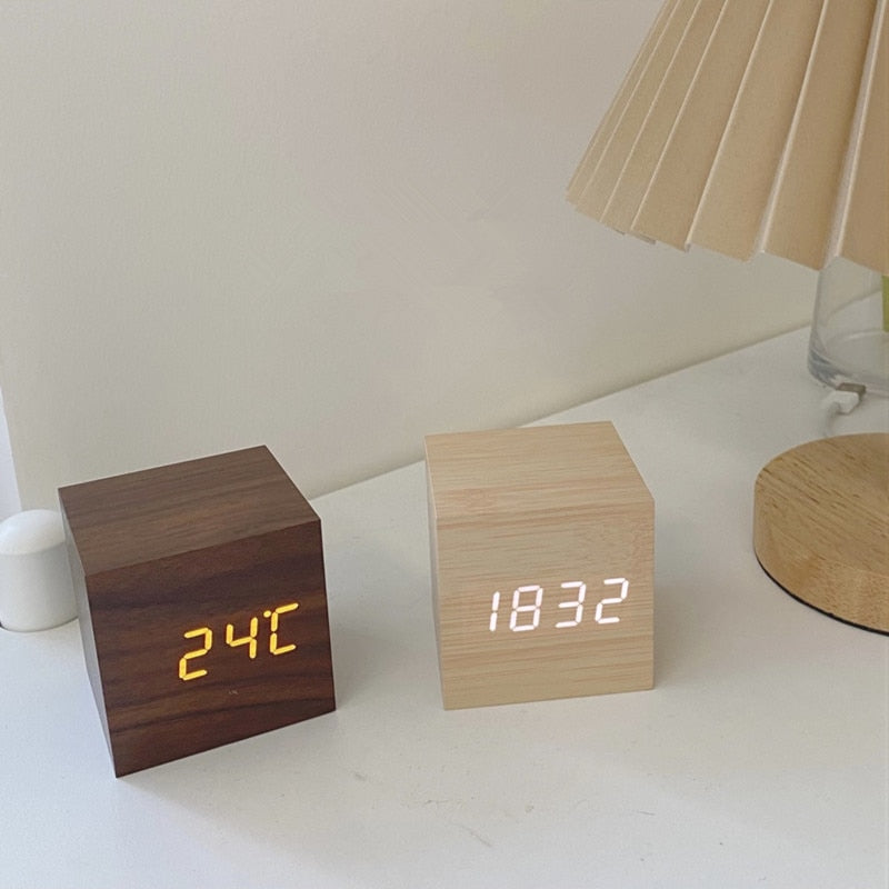TempoWood – Digital Wooden Clock with Time, Date & Temperature Display