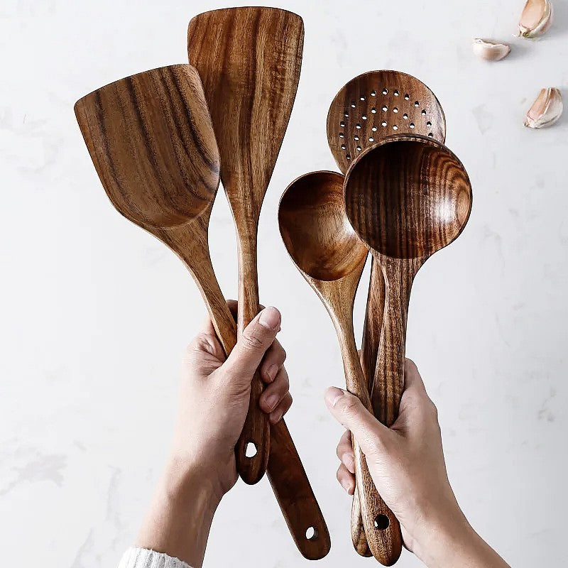 CulinaSet – Stylish 7-Piece Kitchen Tool Set made of Teak Wood for a Luxury and Functional Cooking Experience