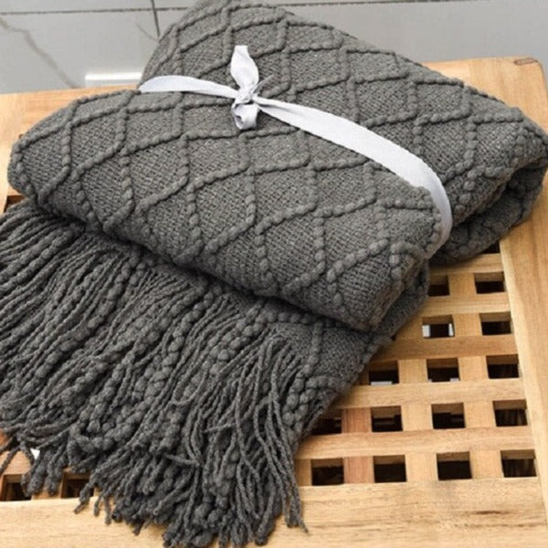 LumiWeave Luxe Knitted Throw – For a Warm & Stylish Interior