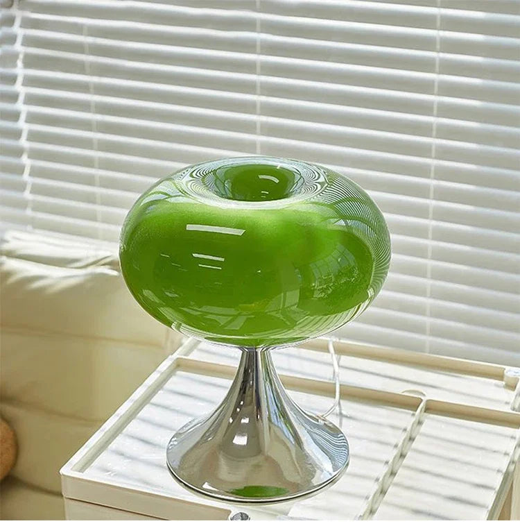 AppleGlow – Table Lamp with Vintage Charm and Artistic Elegance