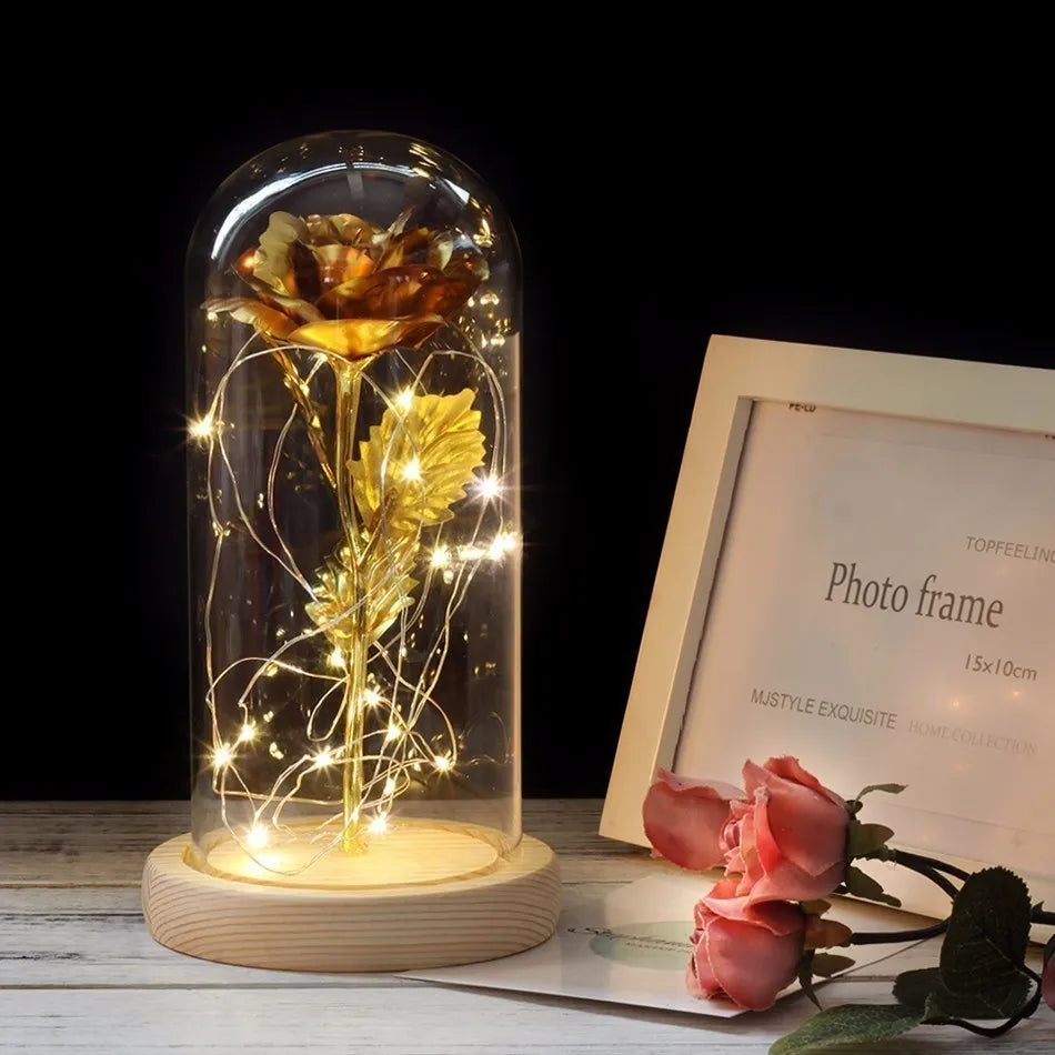 LumiRose – Eeuwige Roos in Glazen Koepel met Sfeervolle LED-Verlichting