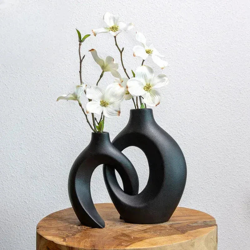 FloréWeave – Artistic Flower Vase with Woven Design for Elegant Flower Arrangements