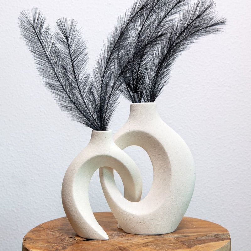 FloréWeave – Artistic Flower Vase with Woven Design for Elegant Flower Arrangements