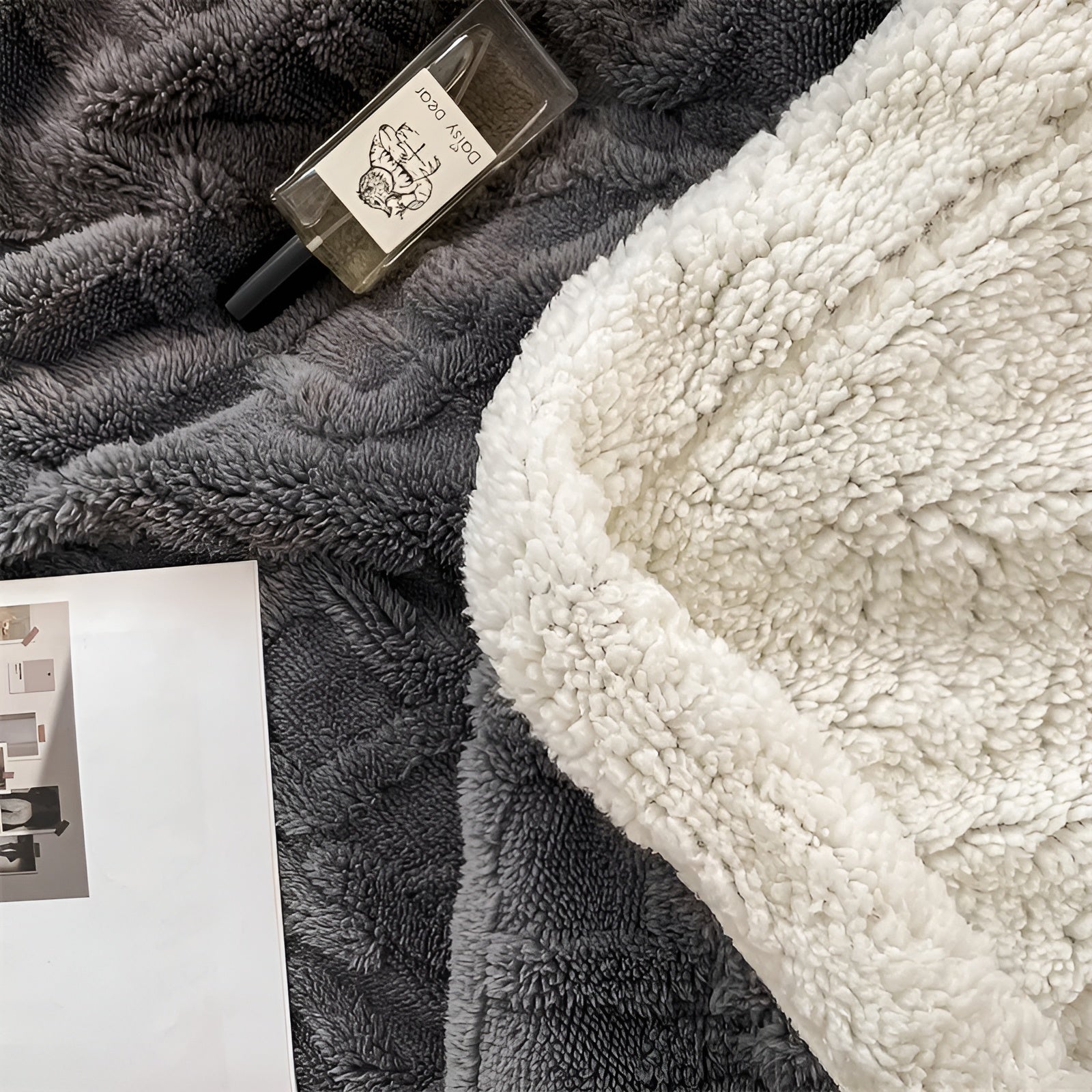 WarmHaven – Luxury Two-Sided Fleece Blanket for Ultimate Winter Comfort