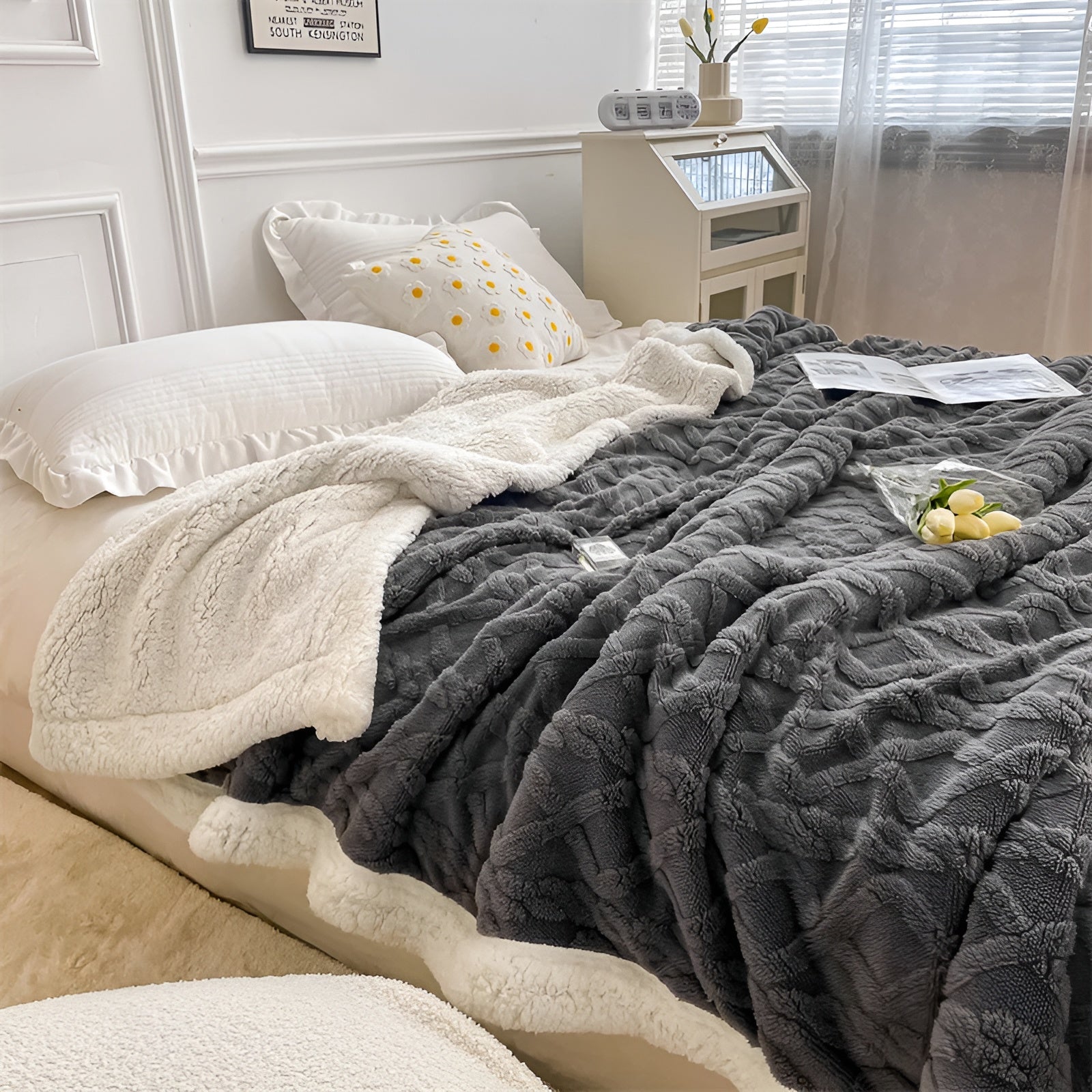 WarmHaven – Luxury Two-Sided Fleece Blanket for Ultimate Winter Comfort