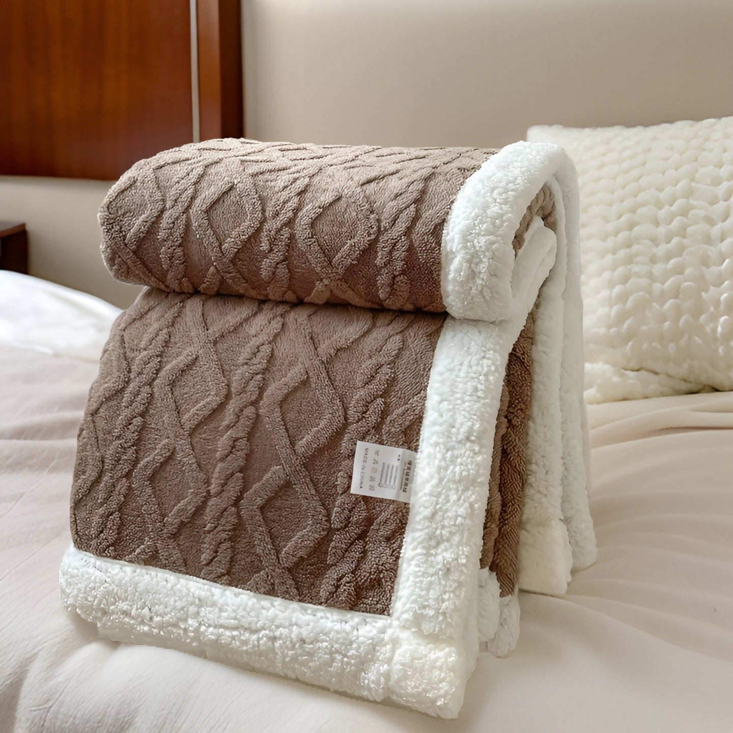 WarmHaven – Luxury Two-Sided Fleece Blanket for Ultimate Winter Comfort