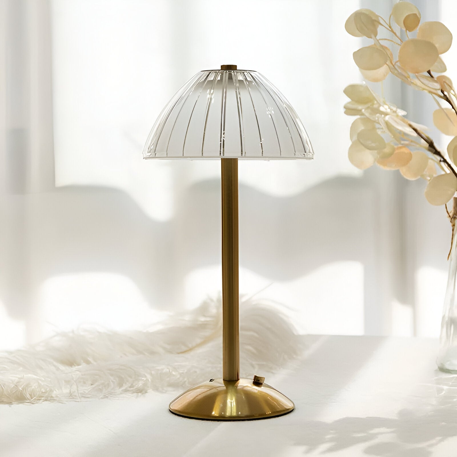 VintageGlow – Elegant Wireless Table Lamp with Timeless Design