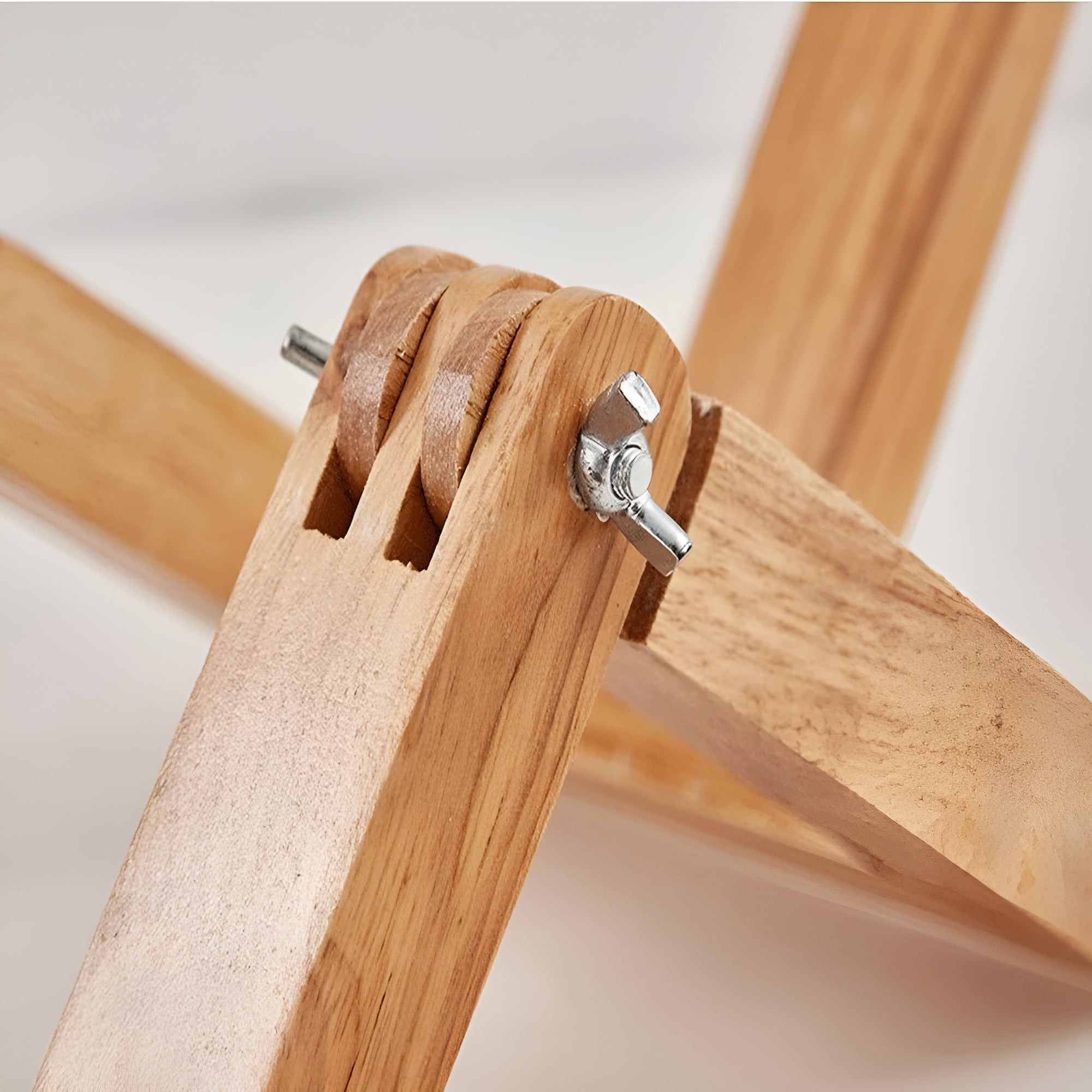 FlexiWood – Unique Adjustable Table Lamp with Natural Wooden Accents