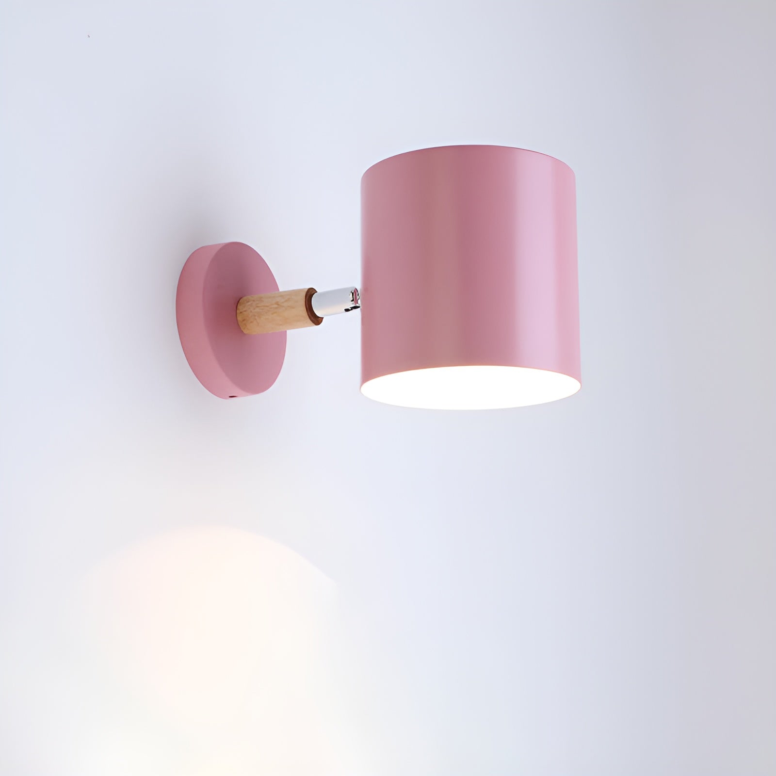 NordicGlow – Adjustable Wall Lamp with Pastel Elegance