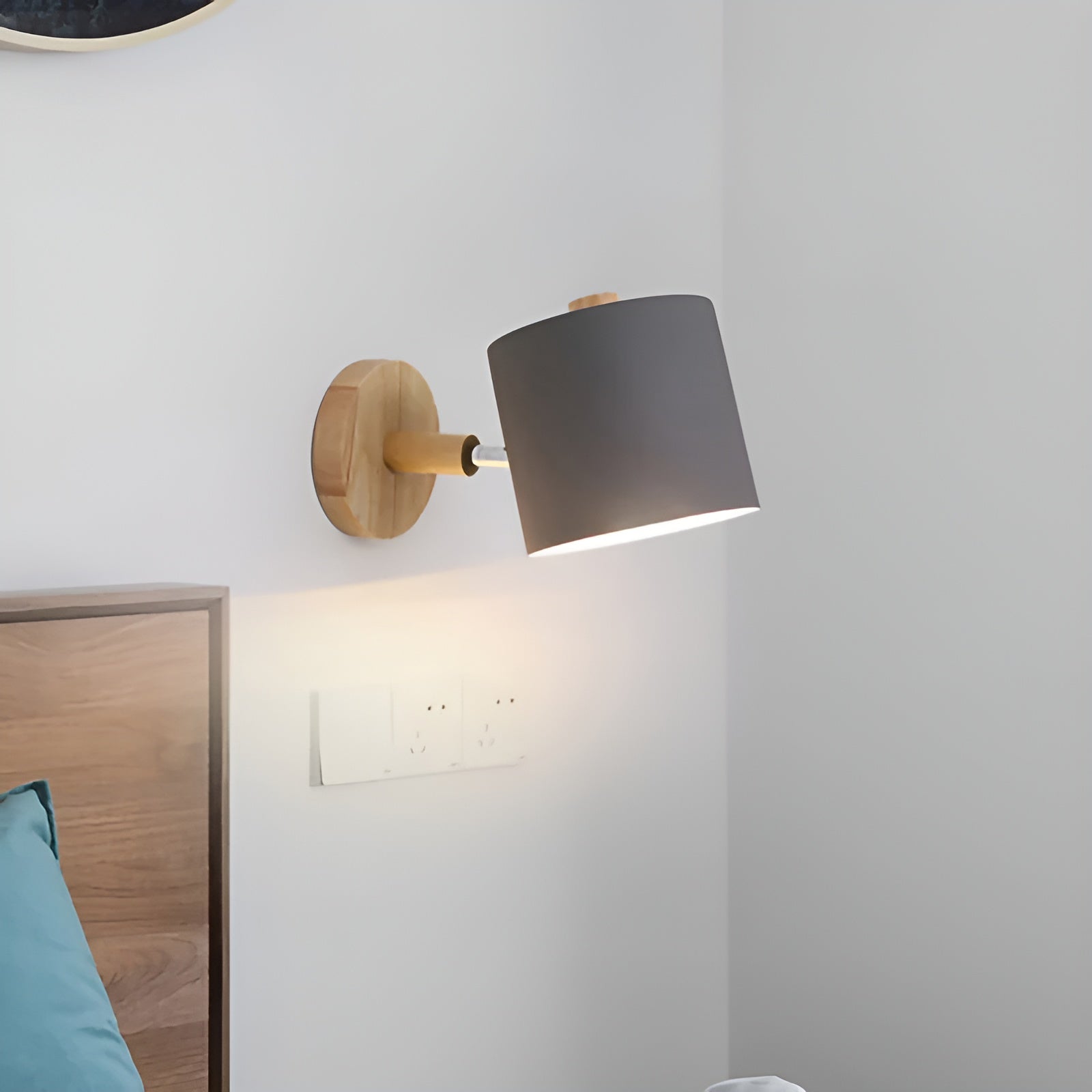 NordicGlow – Adjustable Wall Lamp with Pastel Elegance