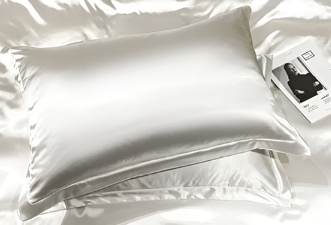 SilkenDream – Luxury Silk Bedding Set for Ultimate Comfort