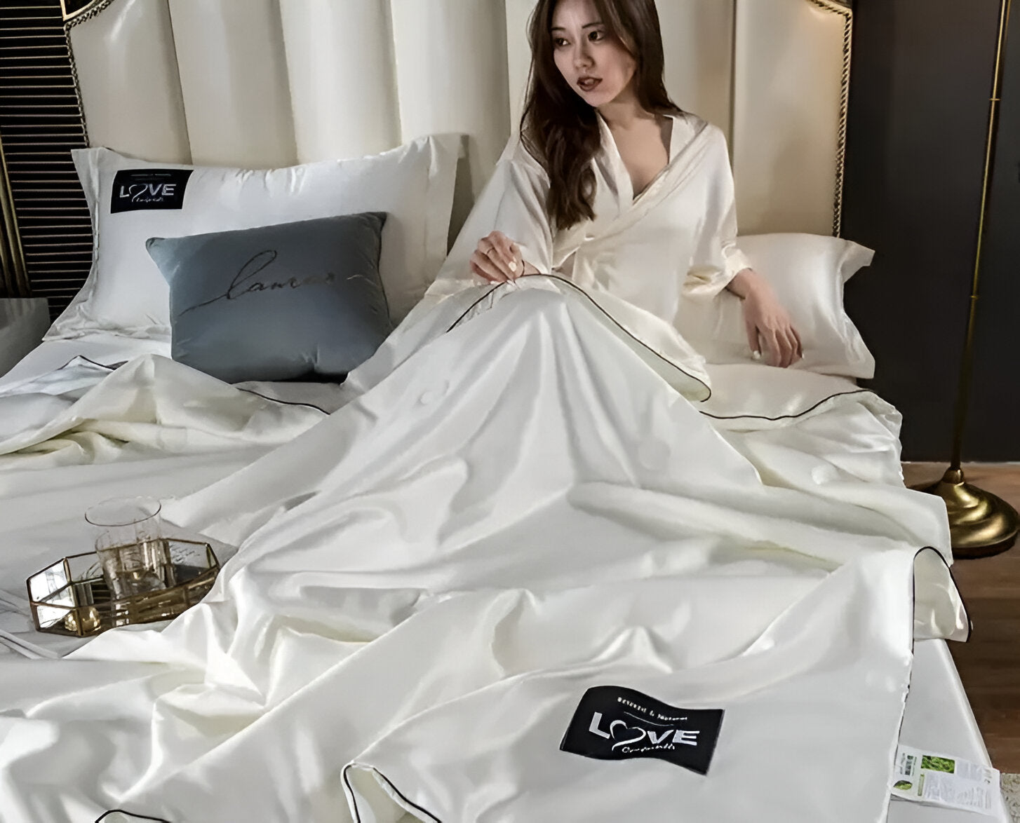 SilkyDream – Luxury Silk Duvet for Four Seasons Comfort