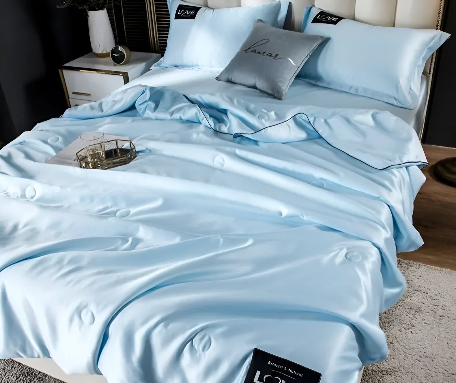 SilkyDream – Luxury Silk Duvet for Four Seasons Comfort