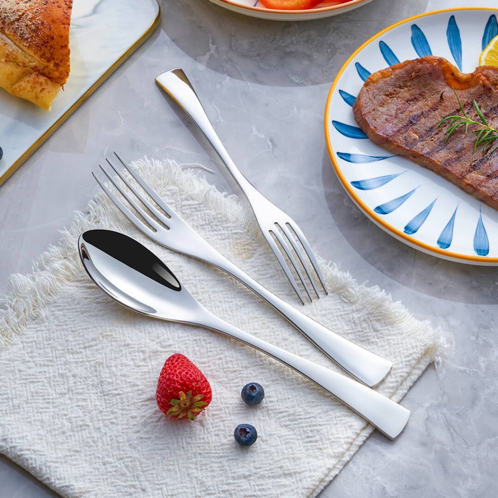 Jet Elegance – Luxury Silver Stainless Steel Cutlery Set (24/42/48/84-piece)