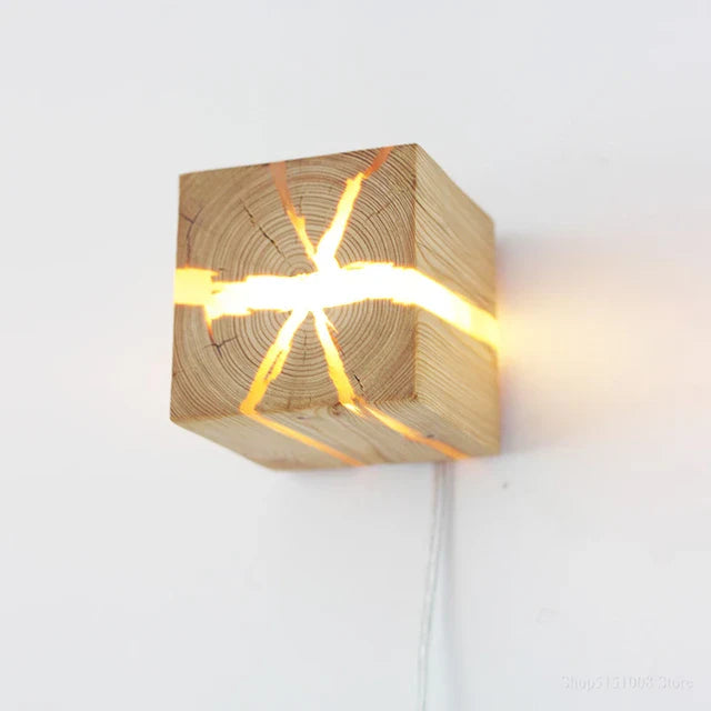 CubeGlow – Luxury Wooden Wall Lamp with Modern and Natural Design