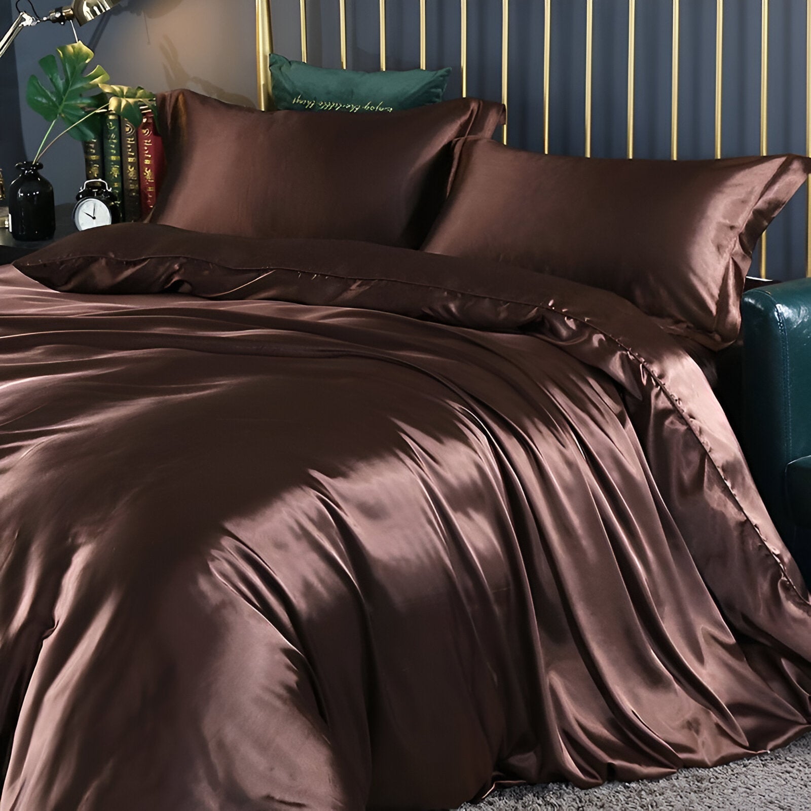 SilkenDream – Luxury Silk Bedding Set for Ultimate Comfort