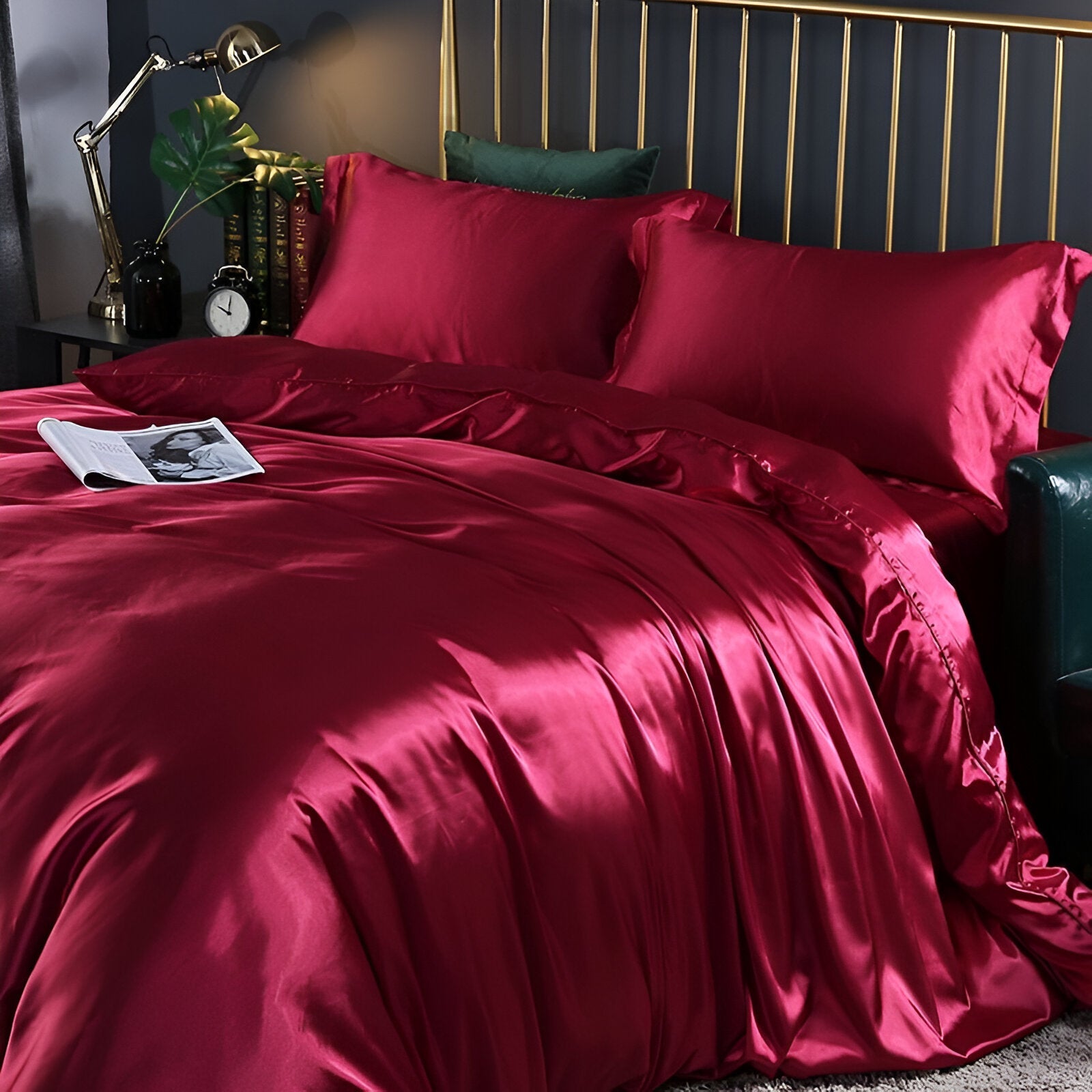 SilkenDream – Luxury Silk Bedding Set for Ultimate Comfort