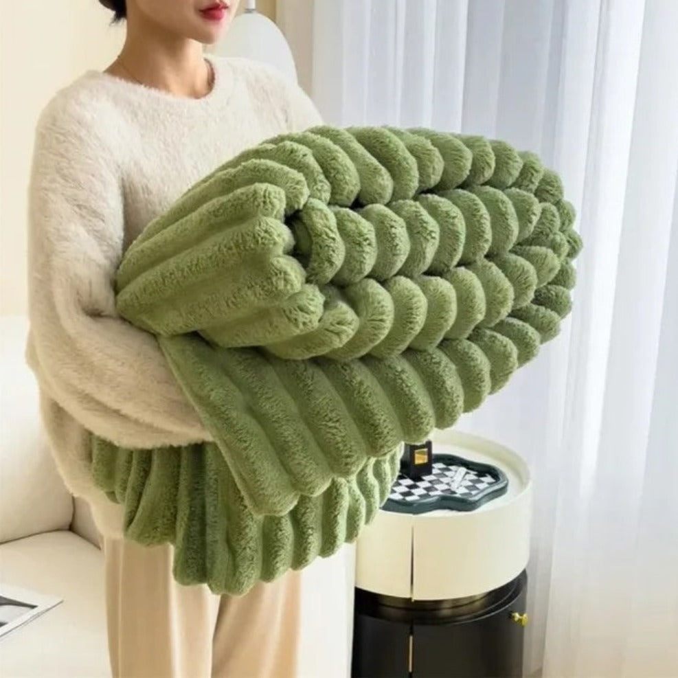 CozyLuxe – Ultra-Soft Ribbed Blanket for Warmth and Comfort