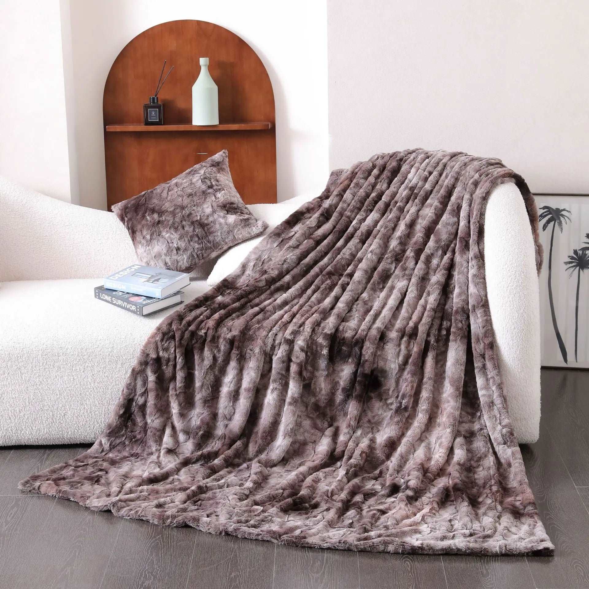 CloudLuxe – Double-Layered Fluffy Bedspread with Luxury Comfort