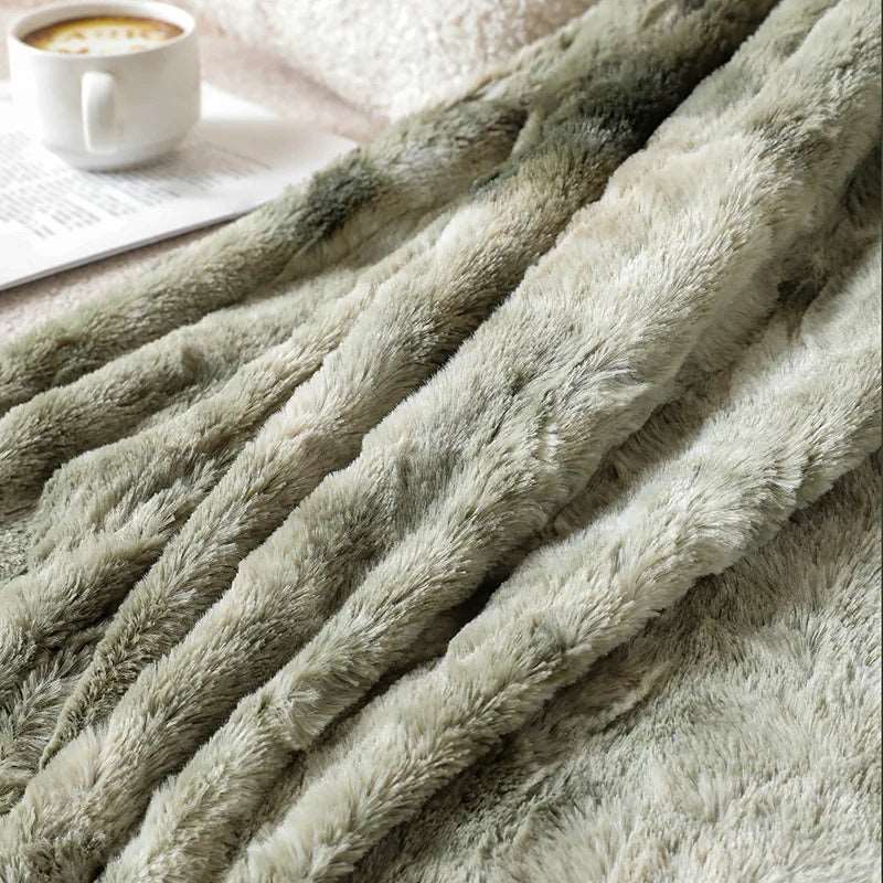CloudLuxe – Double-Layered Fluffy Bedspread with Luxury Comfort