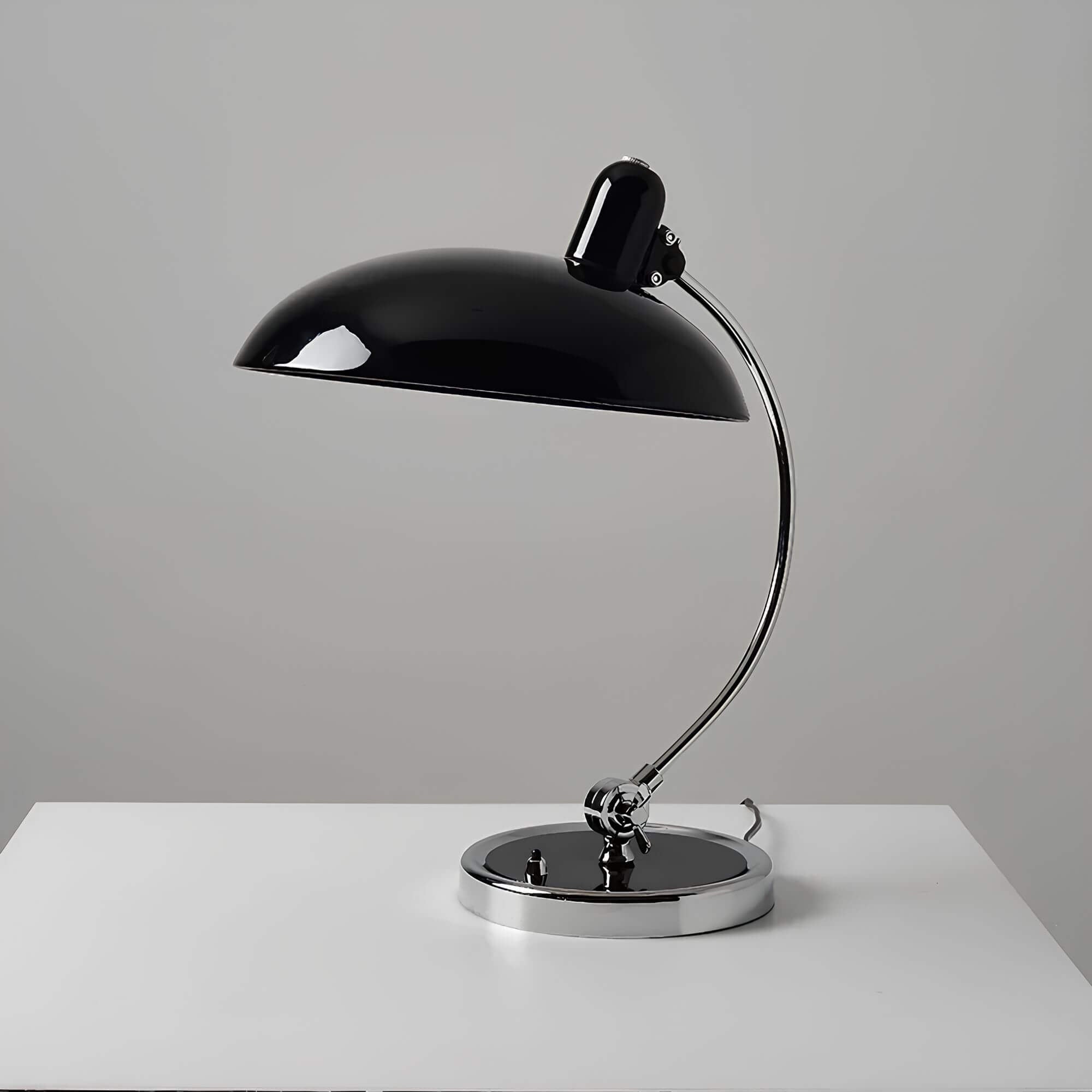 NordicGrace – Minimalist Table Lamp with Scandinavian Influences
