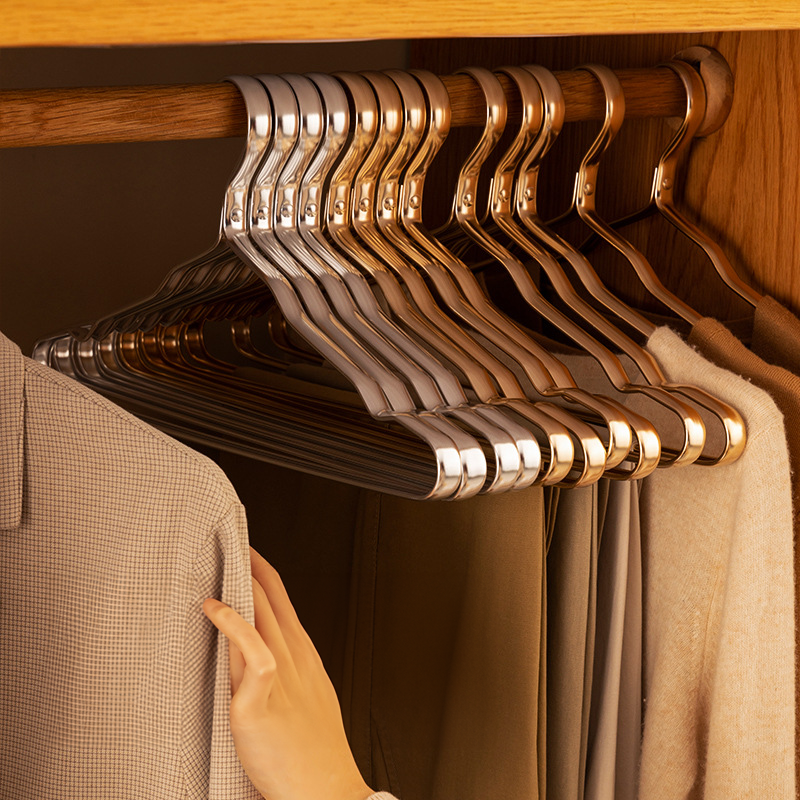 Marais Élite – Luxury Clothes Hangers with Refined Finish