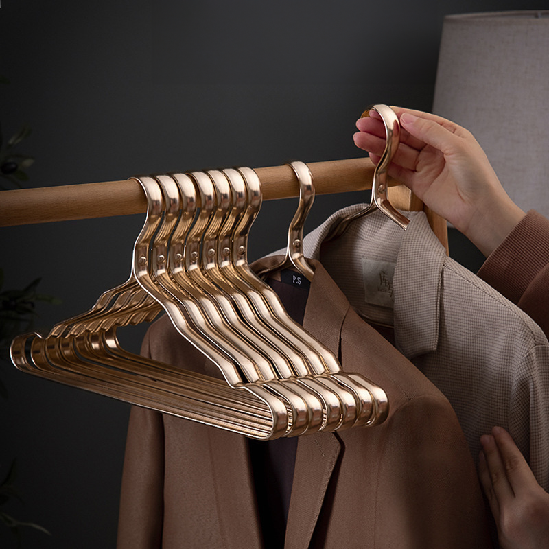 Marais Élite – Luxury Clothes Hangers with Refined Finish