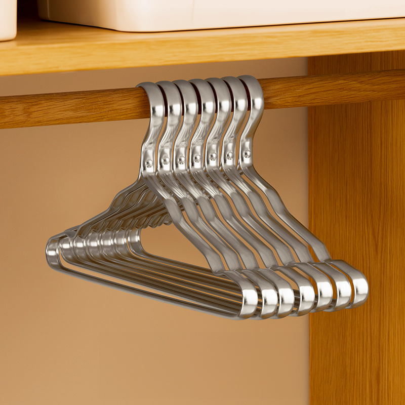 Marais Élite – Luxury Clothes Hangers with Refined Finish