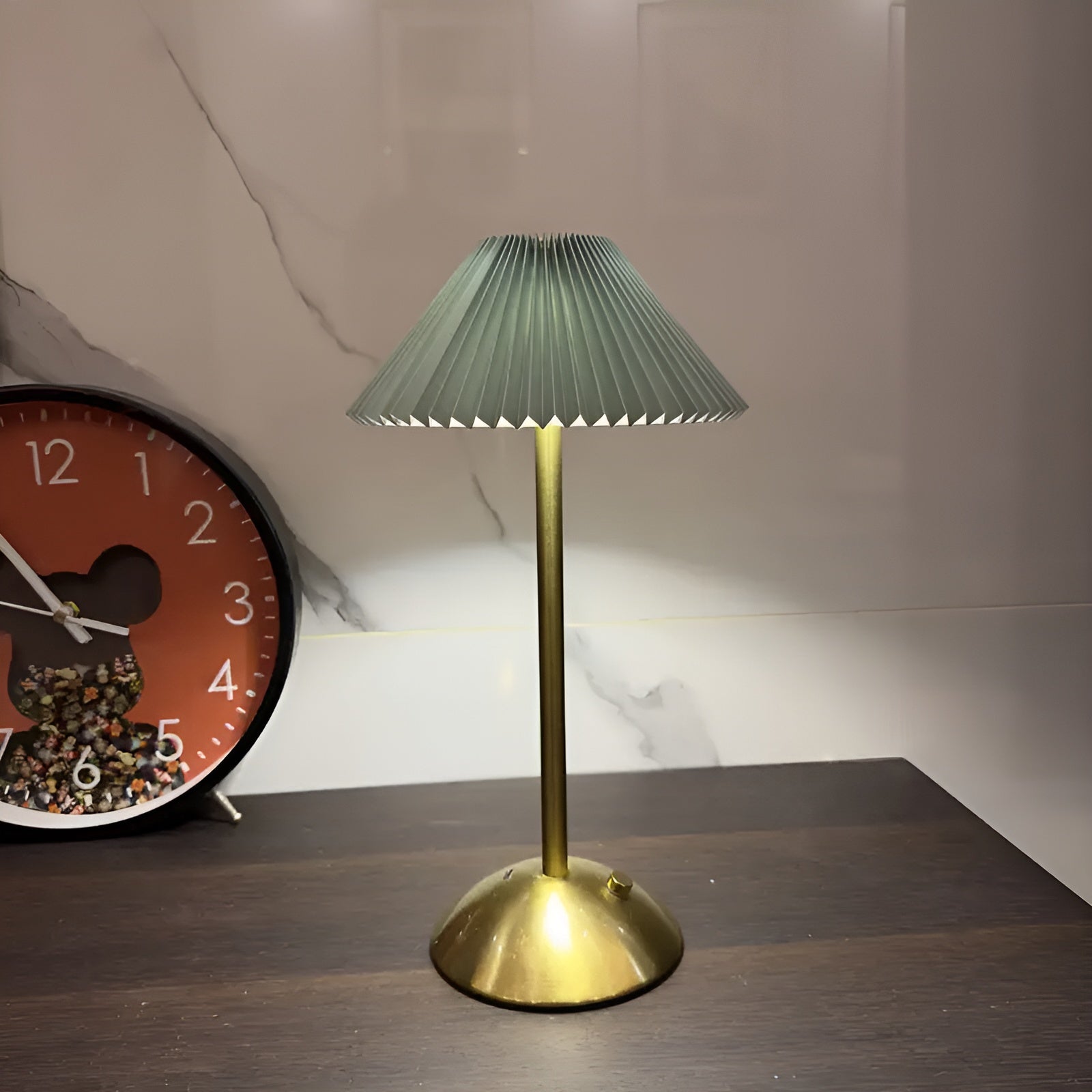 LumiFlex – Wireless Table Lamp with Elegant Design and Adjustable LED Lighting