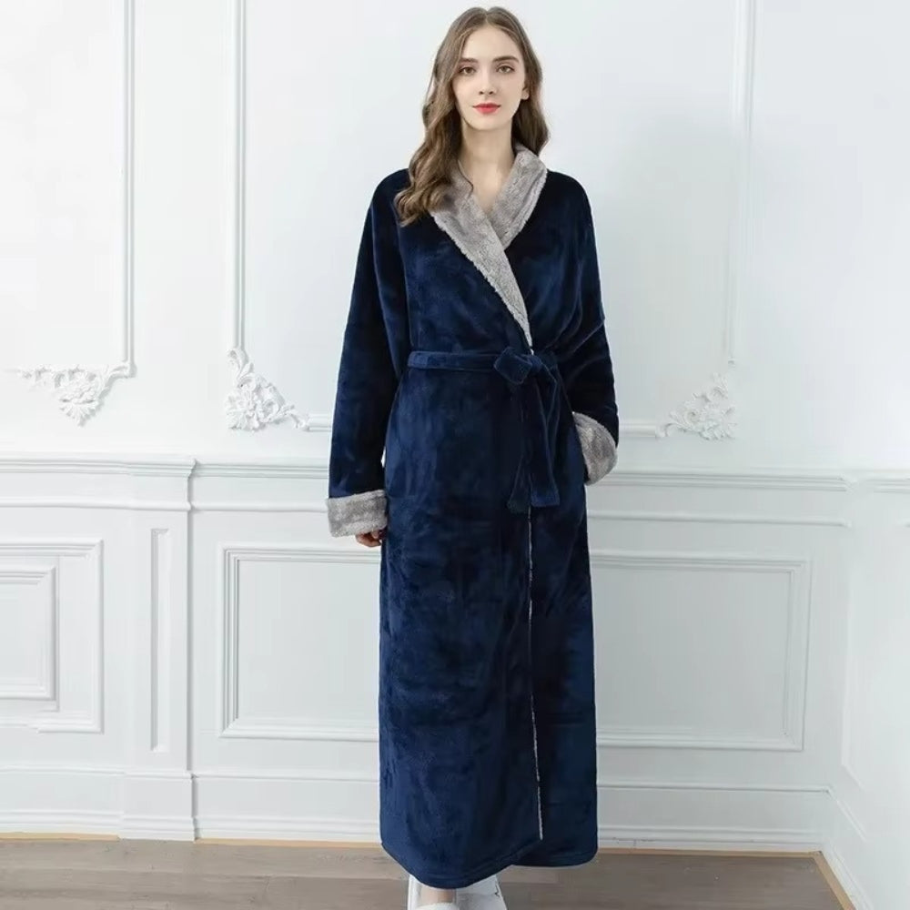 VeluSoft – Elegant Fleece Bathrobe with Luxury Contrast Finish for Relaxing Moments