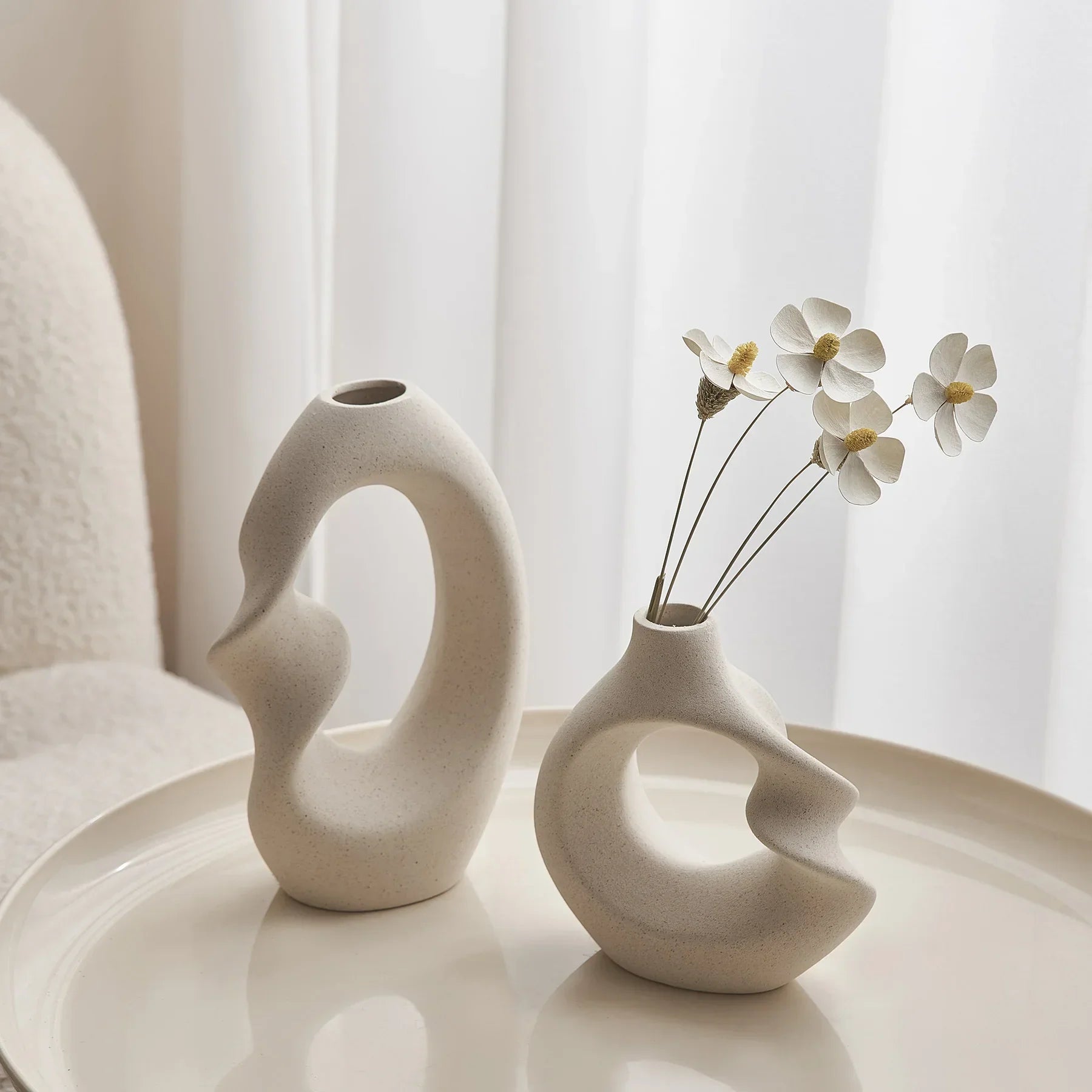 FormaLuxe – Sculptural Ceramic Vases Set with Modern Elegance