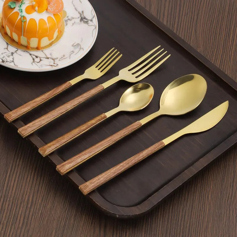 OakElegance – Luxury Cutlery Set with Wood-Inspired Handles for a Stylish Table Experience