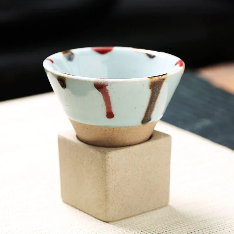 RetroBrew – Vintage Kegel-Shaped Espresso Cups with Stylish Holder