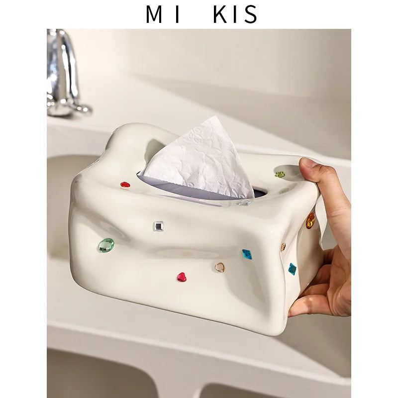 Élise – Luxury Porcelain Tissue Box with Heart-Shaped Gemstone Accent