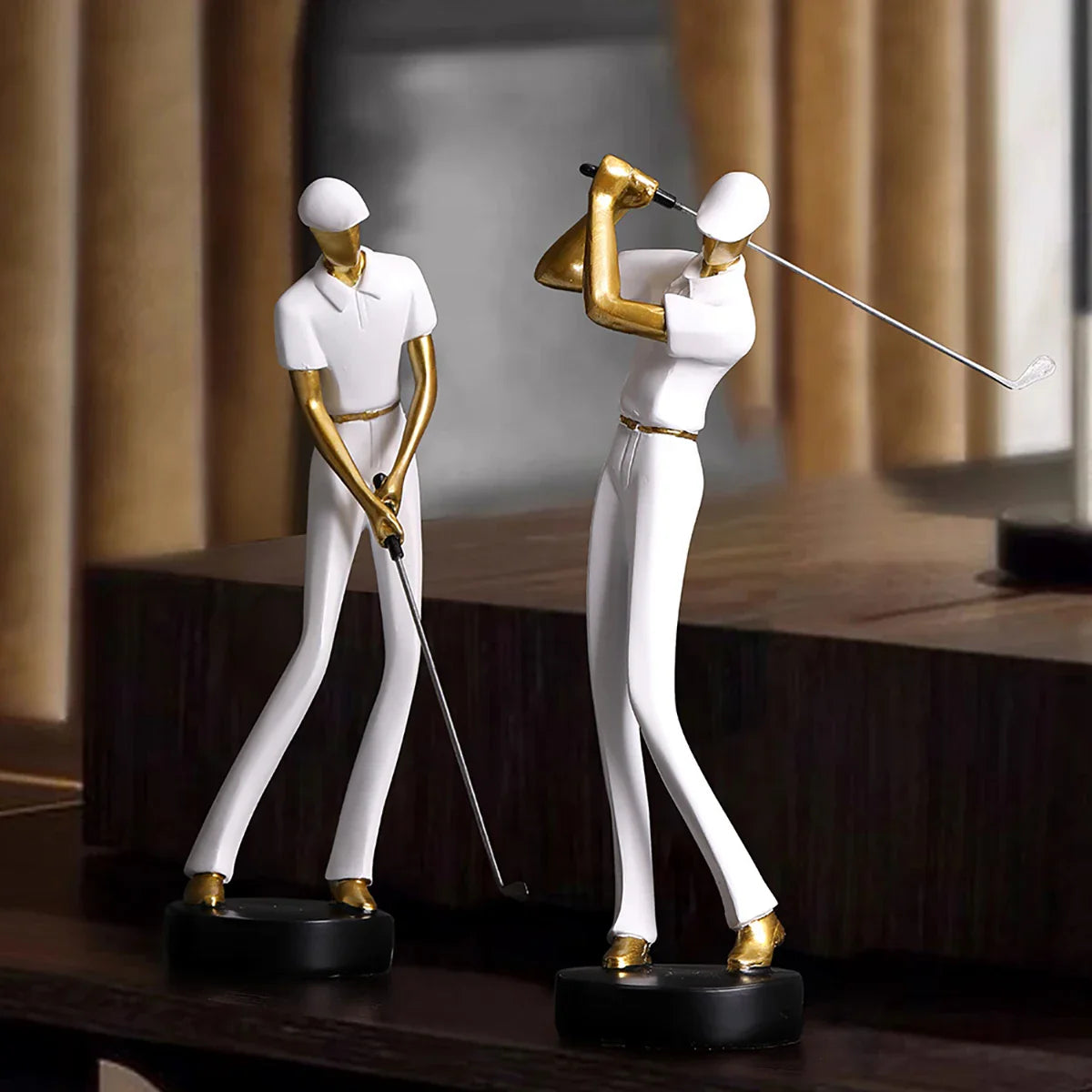 Gilded Motion – Figurines with Dynamic Golf Swing