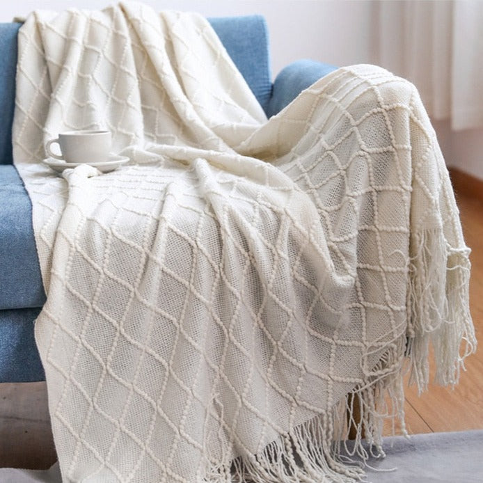 LumiWeave Luxe Knitted Throw – For a Warm & Stylish Interior