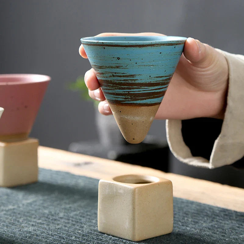 RetroBrew – Vintage Kegel-Shaped Espresso Cups with Stylish Holder