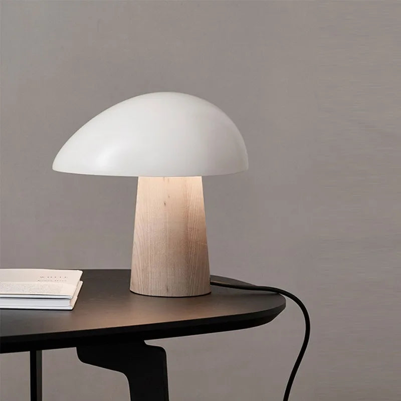 NordicGlow – Minimalist Table Lamp with Scandinavian Charm