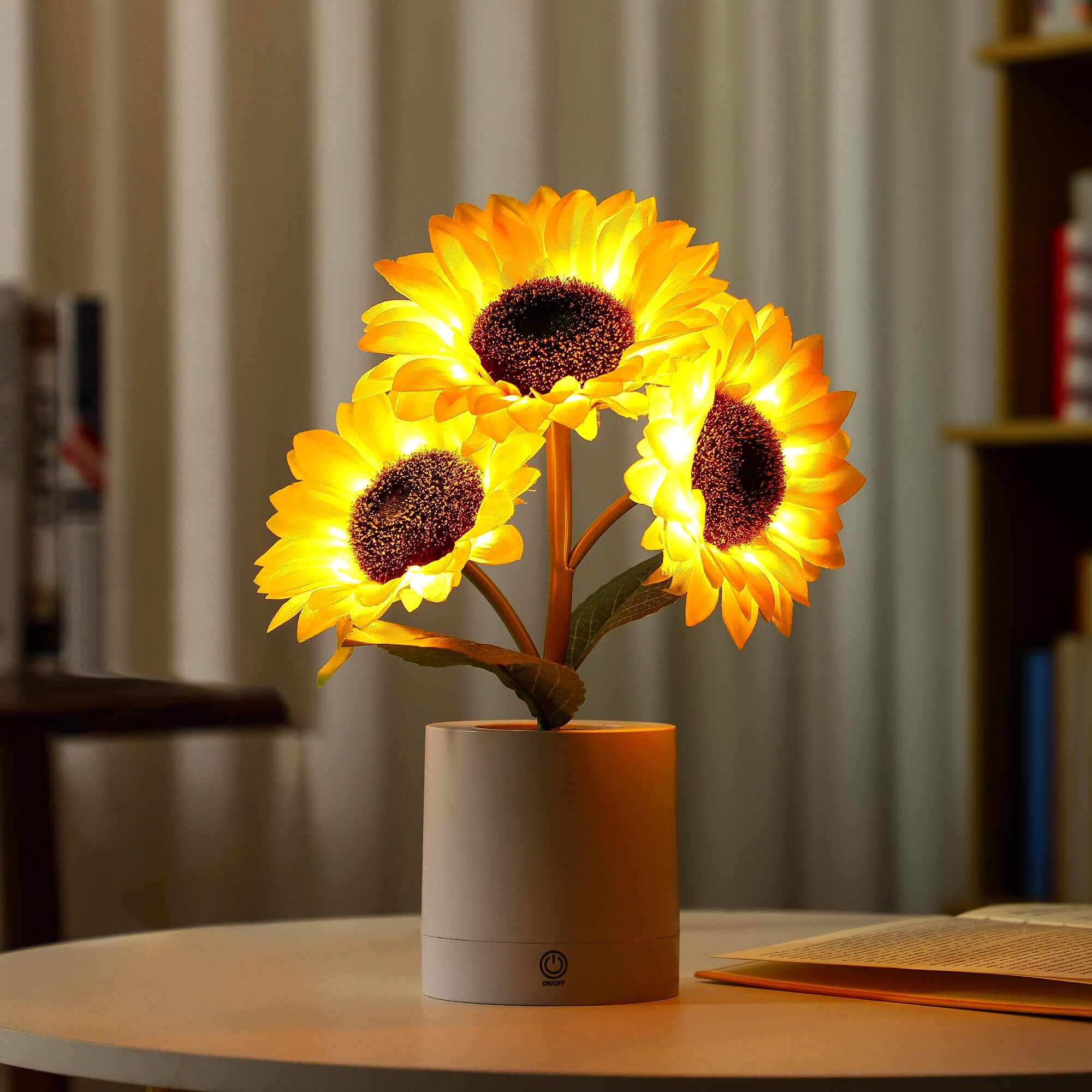 GlowFlora – Luxury LED Table Lamp in the Shape of a Sunny Sunflower