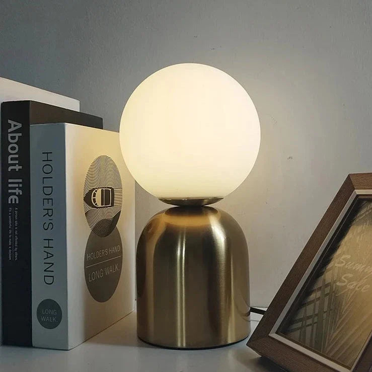 NordLume – Stylish Iron Table Lamp for a Timeless Interior