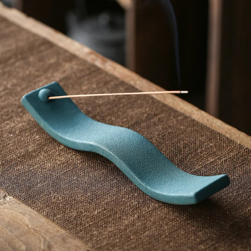 ZenWave – Elegant Ceramic Incense Holder with Soothing Wave Design