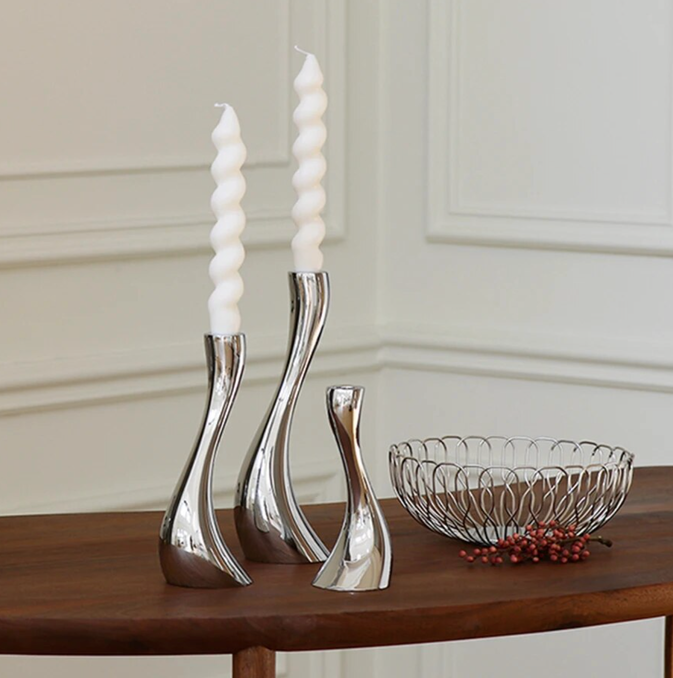 LumaWave – Luxe Chrome Candle Holders with Elegant Wave Shape