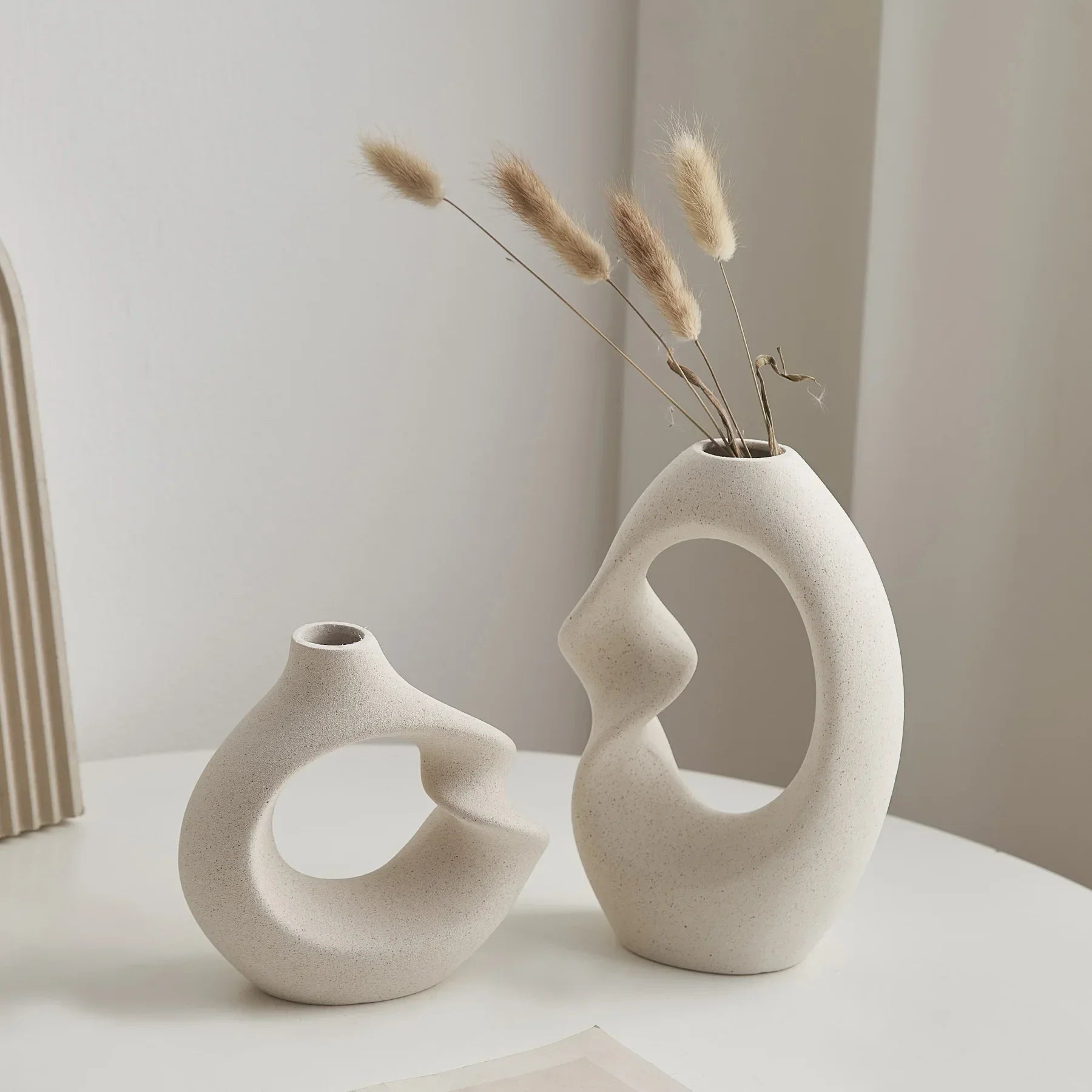 FormaLuxe – Sculptural Ceramic Vases Set with Modern Elegance
