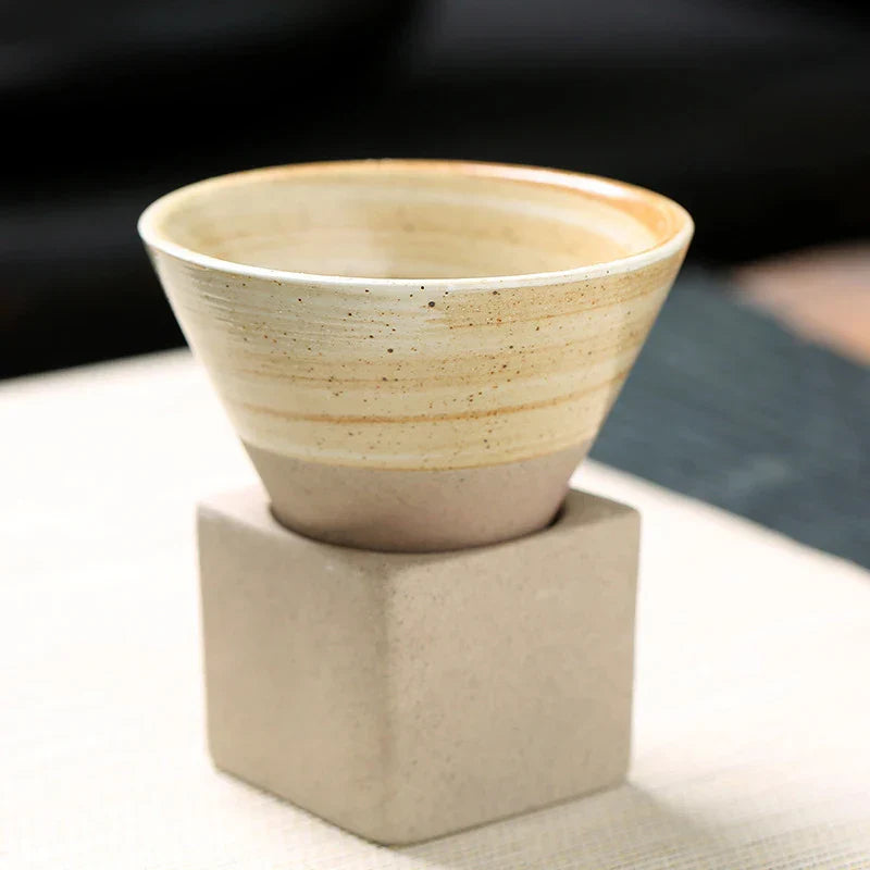 RetroBrew – Vintage Kegel-Shaped Espresso Cups with Stylish Holder