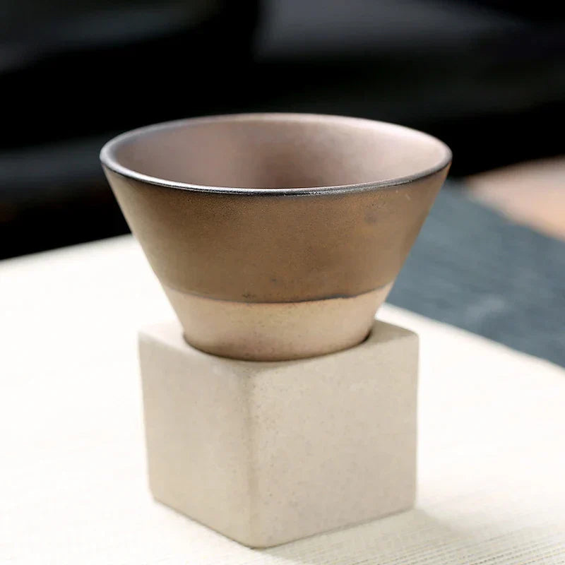 RetroBrew – Vintage Kegel-Shaped Espresso Cups with Stylish Holder