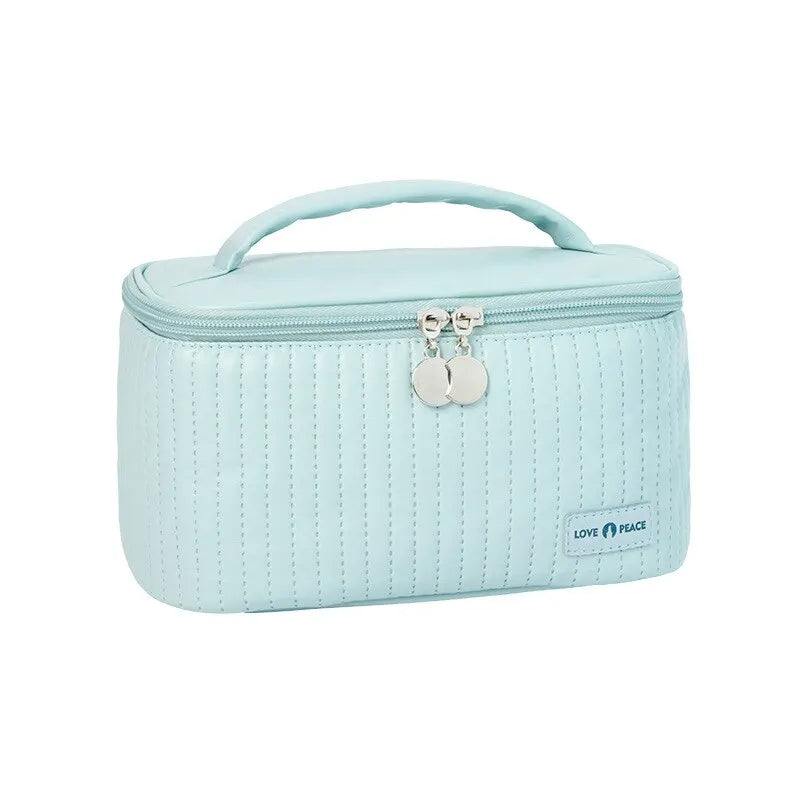 LumiÉclat Luxe Cosmetic Organizer – Stylish Makeup Bag for Elegant Travelers