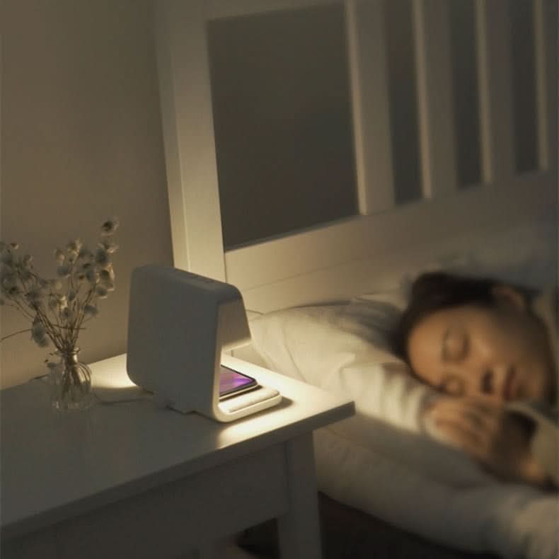 Veilleuse avec Réveil LCD et Chargeur Sans Fil 3-en-1 à Commande Tactile