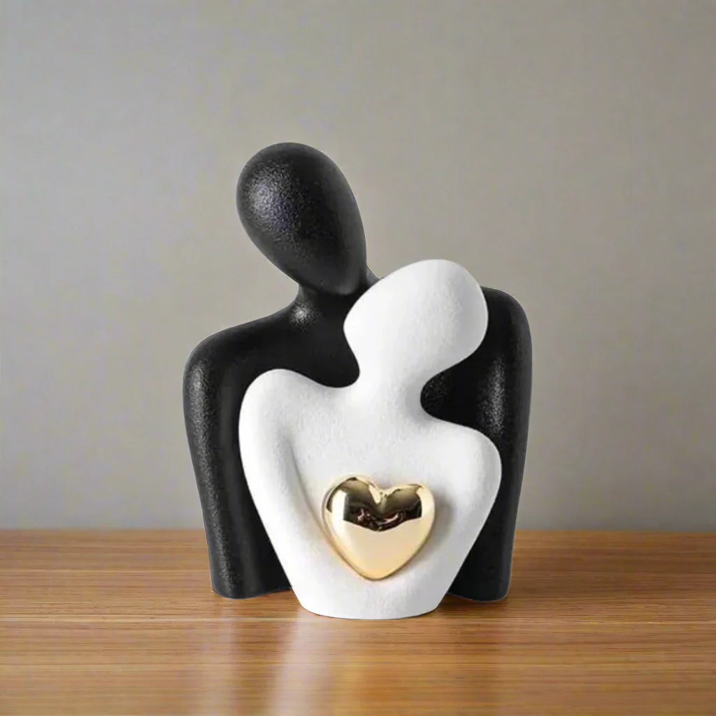 SoulForm – Elegant Minimalist Sculpture with Golden Heart